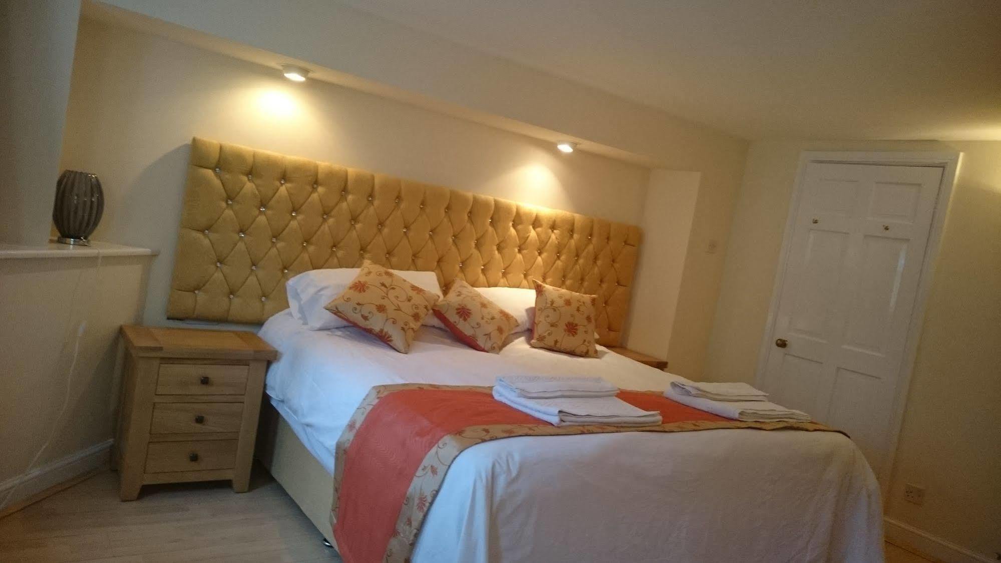 Mayville House Apartment Cheltenham Dış mekan fotoğraf
